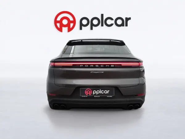 Porsche Cayenne Coupé E-Hybrid 6