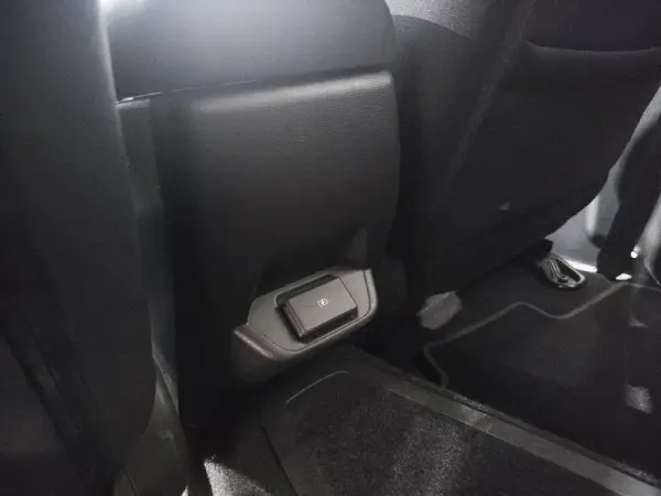 Nissan Leaf N-Connecta 8