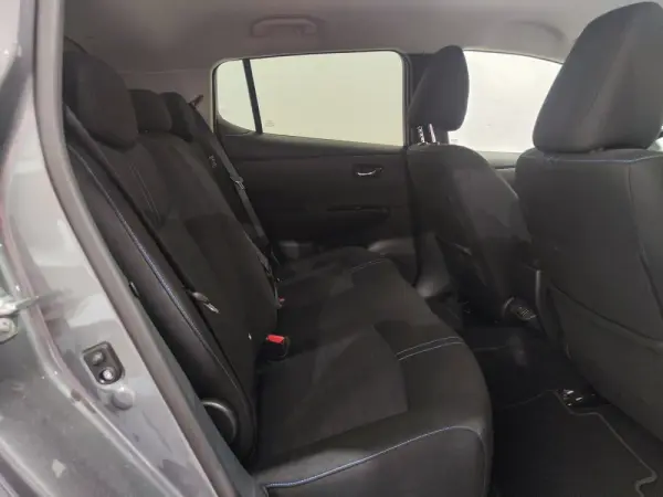 Nissan Leaf N-Connecta 23