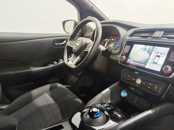 Nissan Leaf N-Connecta 25