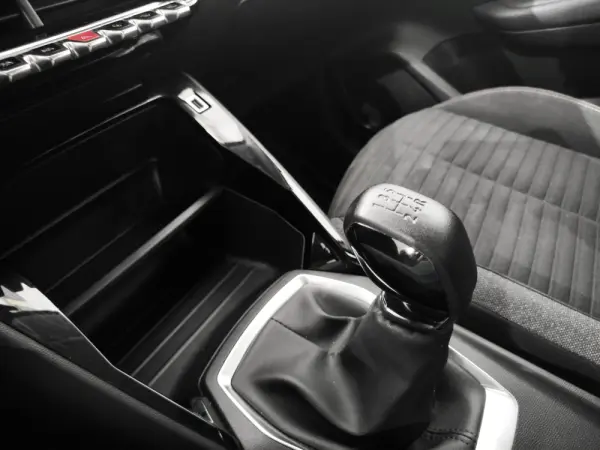 Peugeot 208 1.2 PureTech Active 15