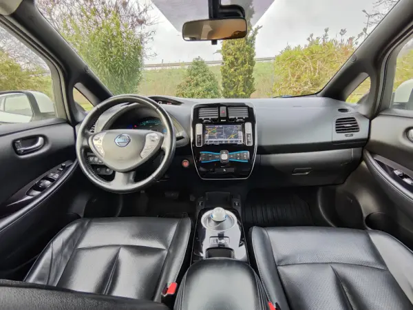 Nissan Leaf Acenta 30 kWh 14