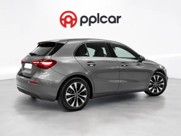Mercedes-Benz A 200 Standard 2