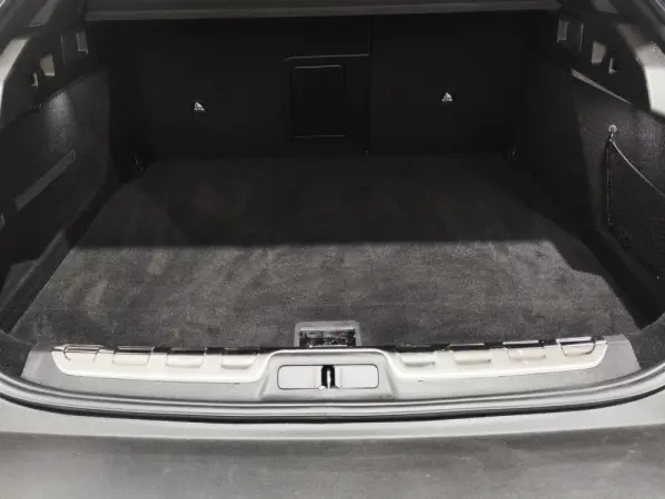 Peugeot 408 1.6 Hybrid GT e-EAT8 28