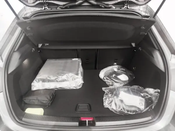 Mercedes-Benz A 250 e 31