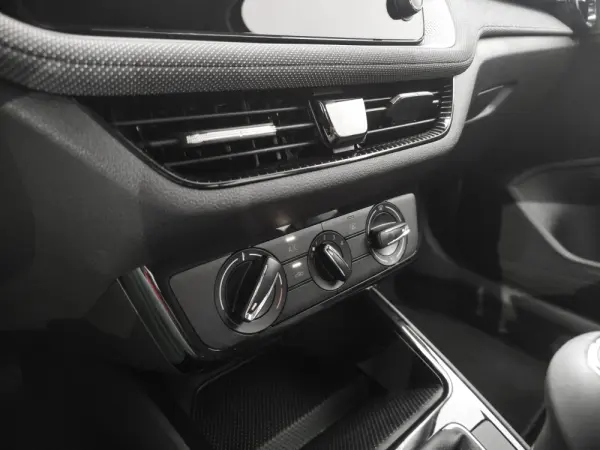 Skoda Fabia 1.0 TSI Selection 13