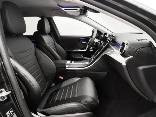 Mercedes-Benz C 300 e AMG Line 28