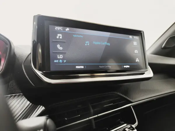 Peugeot 2008 1.2 PureTech Style 17