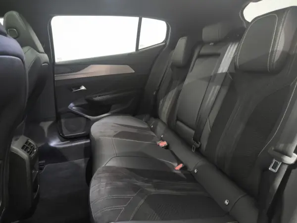 Peugeot 408 1.6 Hybrid GT e-EAT8 8