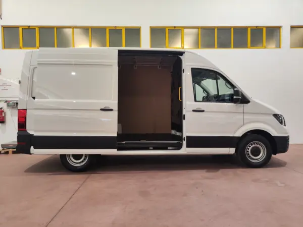 Volkswagen Crafter 35 2.0 TDI L3H3 11