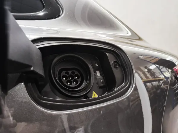 Porsche Cayenne Coupé E-Hybrid 9
