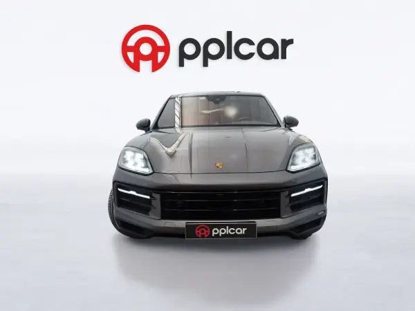 Porsche Cayenne Coupé E-Hybrid 2