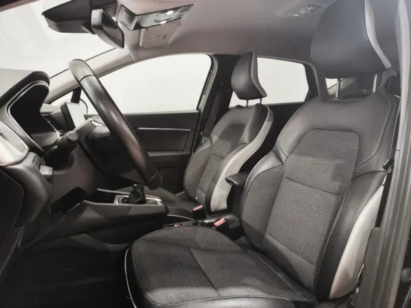 Renault Captur 1.0 TCe Techno 12
