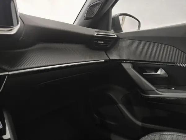 Peugeot e-2008 54 kWh Allure 21