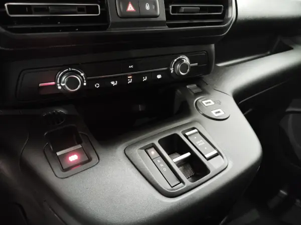Fiat e-Dobló 50 kWh 8