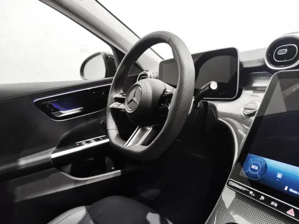 Mercedes-Benz C 300 e AMG Line 29