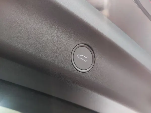 Tesla Model Y Tração Traseira 26