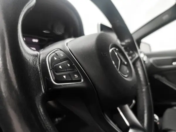 Mercedes-Benz A 180 d 10