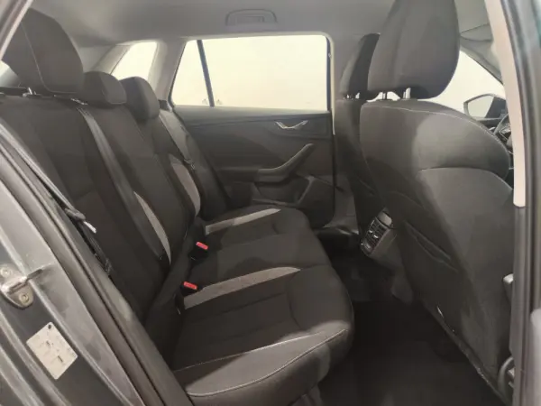 Skoda Kamiq 1.0 TSI Selection DSG 25