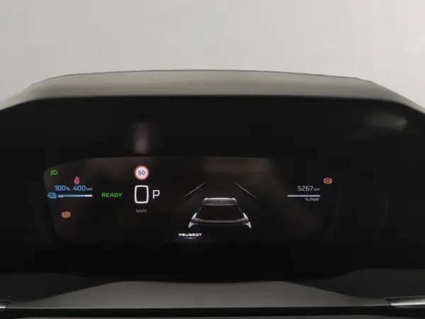 Peugeot e-2008 54 kWh Allure 11