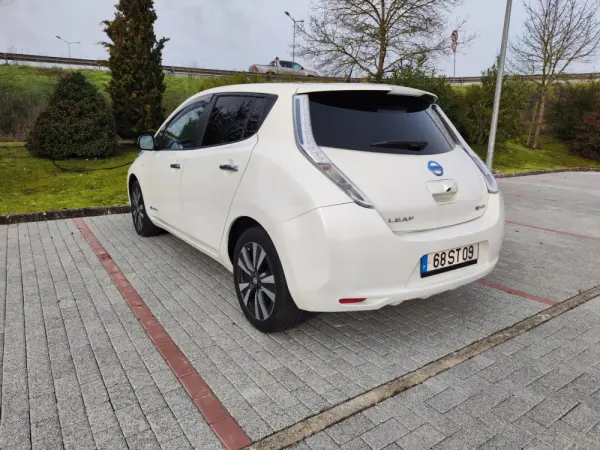 Nissan Leaf Acenta 30 kWh 8