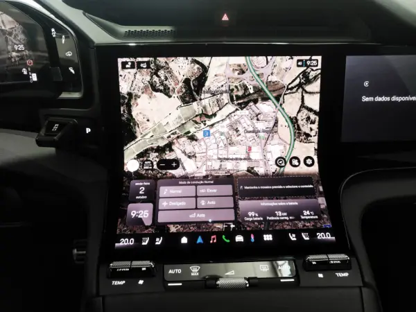 Porsche Cayenne Electric 20