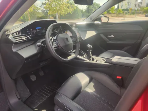 Peugeot 308 SW 1.2 PureTech Allure 13