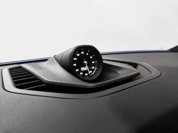 Porsche Cayenne Electric 34