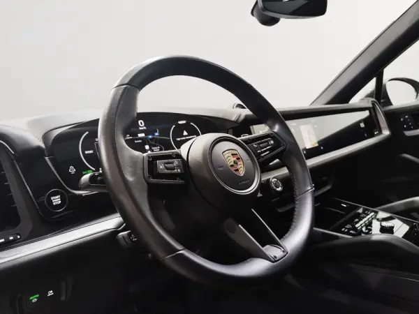 Porsche Cayenne Coupé E-Hybrid 18