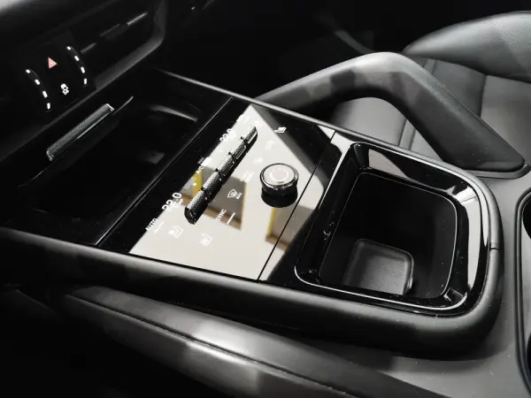 Porsche Cayenne Coupé E-Hybrid 21