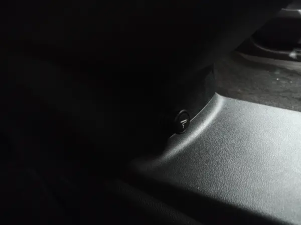 Peugeot Partner 1.6 BlueHDi Style 20