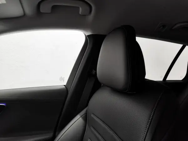 Mercedes-Benz C 300 e AMG Line 26