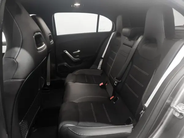 Mercedes-Benz A 250 e 5