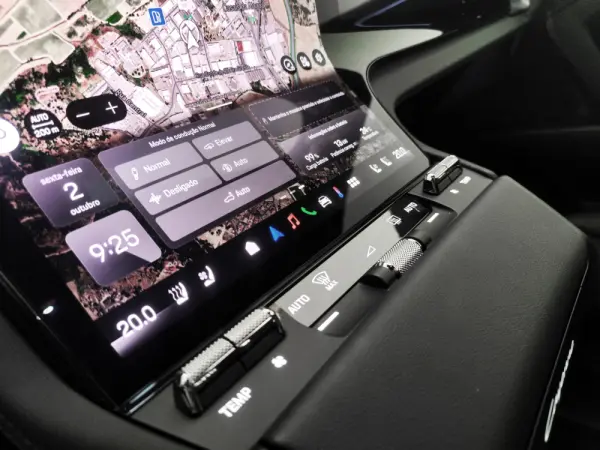 Porsche Cayenne Electric 19