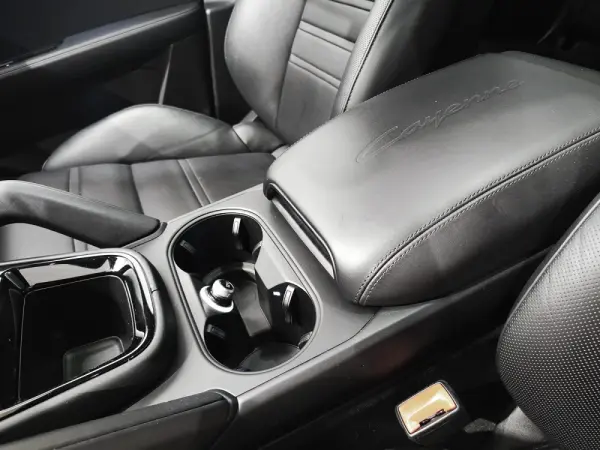 Porsche Cayenne Coupé E-Hybrid 22