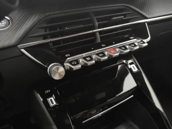 Peugeot e-2008 54 kWh Allure 12