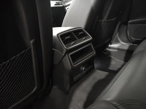 Audi A6 Avant 40 TDI Sport S tronic 11