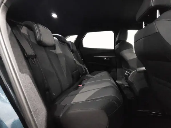 Peugeot 3008 1.6 Hybrid Allure e-EAT8 21