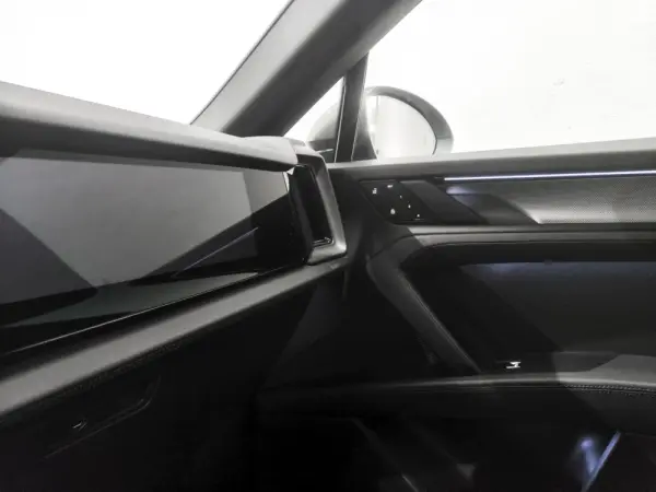 Porsche Cayenne Electric 31