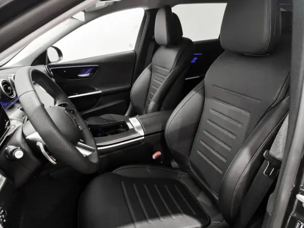 Mercedes-Benz C 300 e AMG Line 11