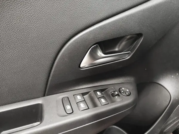 Opel Corsa-e 50 kWh 9