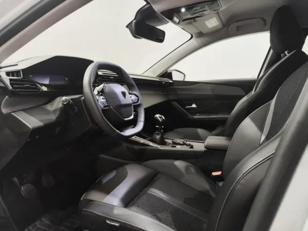 Peugeot 308 SW 1.2 PureTech Allure 7