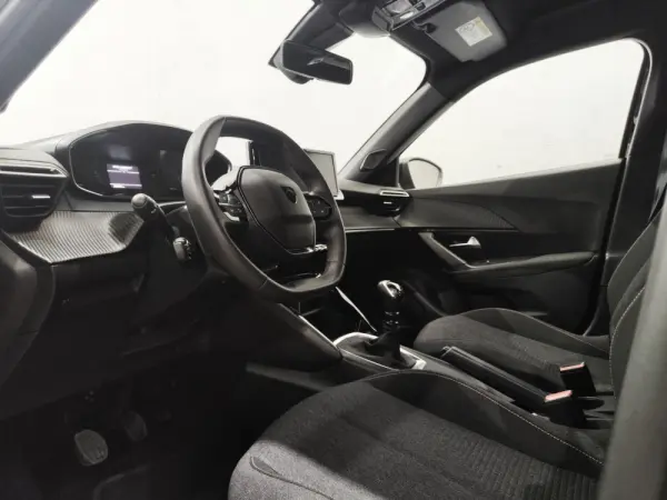 Peugeot 2008 1.2 PureTech Style 8