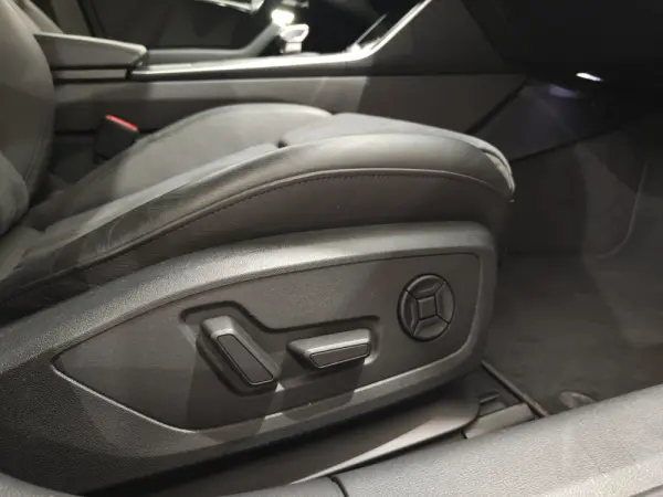 Audi A6 Avant 40 TDI Sport S tronic 33