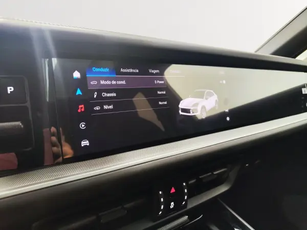 Porsche Cayenne Coupé E-Hybrid 27