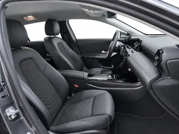 Mercedes-Benz A 200 Standard 4