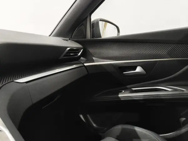 Peugeot 3008 1.6 Hybrid Allure e-EAT8 17