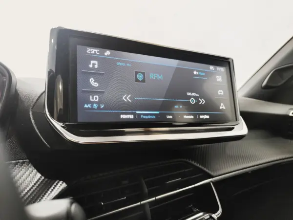 Peugeot 2008 1.2 PureTech Style 18