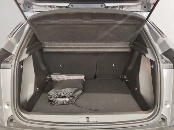 Peugeot e-2008 54 kWh Allure 27