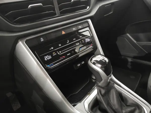 Volkswagen T-Roc 1.0 TSI 14